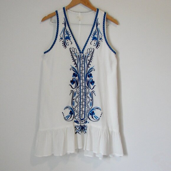 Dee Elly Dress Path to Paradise Blue White Embroidered Sleeveless Ruffle Medium - Picture 4 of 15